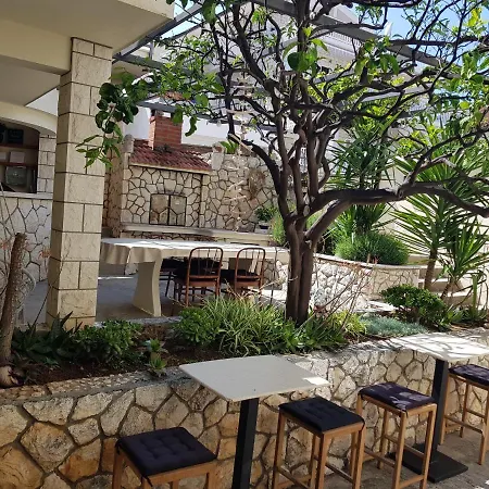 Huljic Guest house 3*