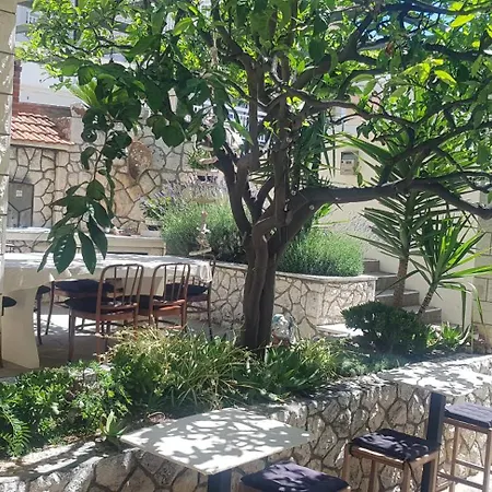 Guest house Huljic 3*