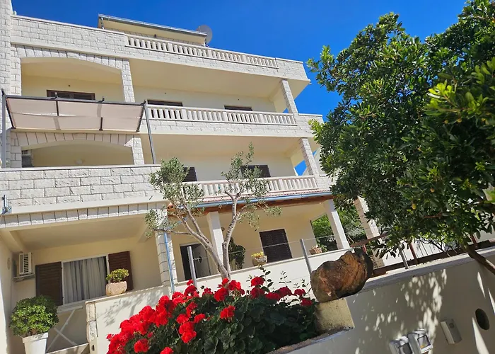 Guest house Huljic 3*