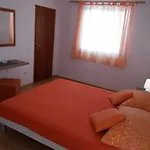 Huljic Πανσιόν Χβαρ