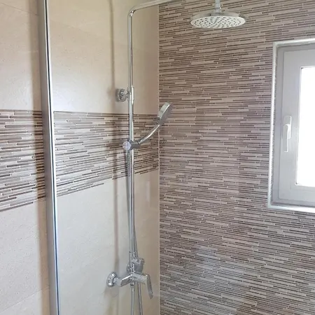 בית הארחה Huljic